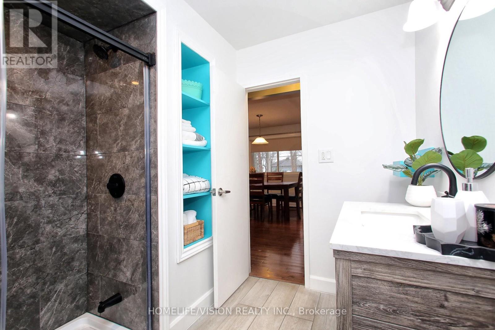 1807 Tiny Beaches Road S, Tiny, Ontario  L0L 1P1 - Photo 24 - S12983826