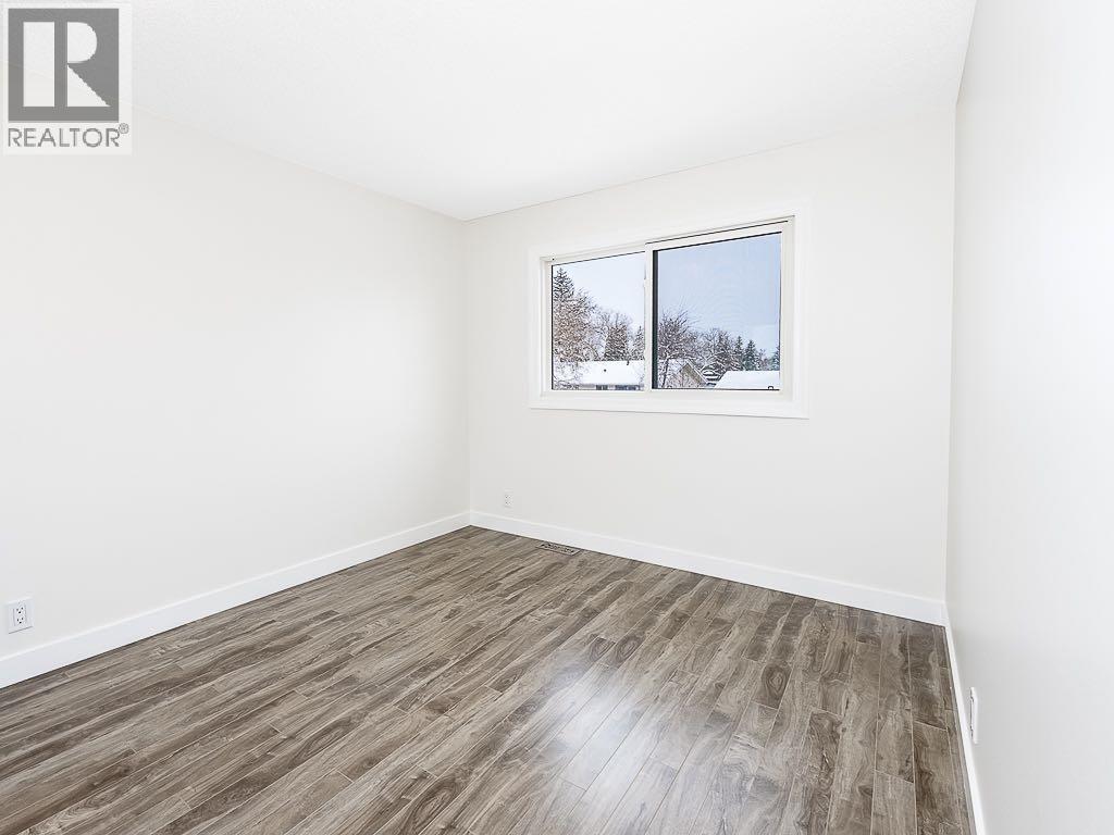 84 Queen Anne Close Se, Calgary, Alberta  T2J 6E5 - Photo 20 - A2297716