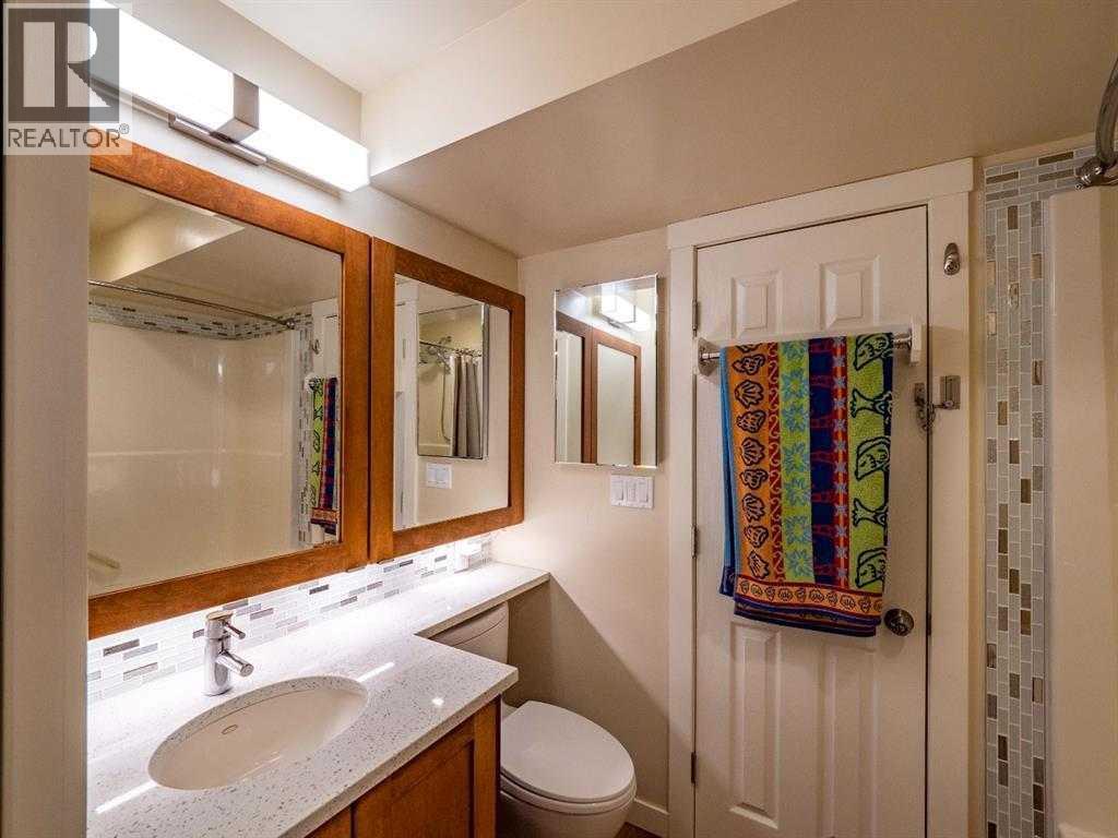 101 Westpoint Gardens, Calgary, Alberta  T3H 4M4 - Photo 29 - A2299192