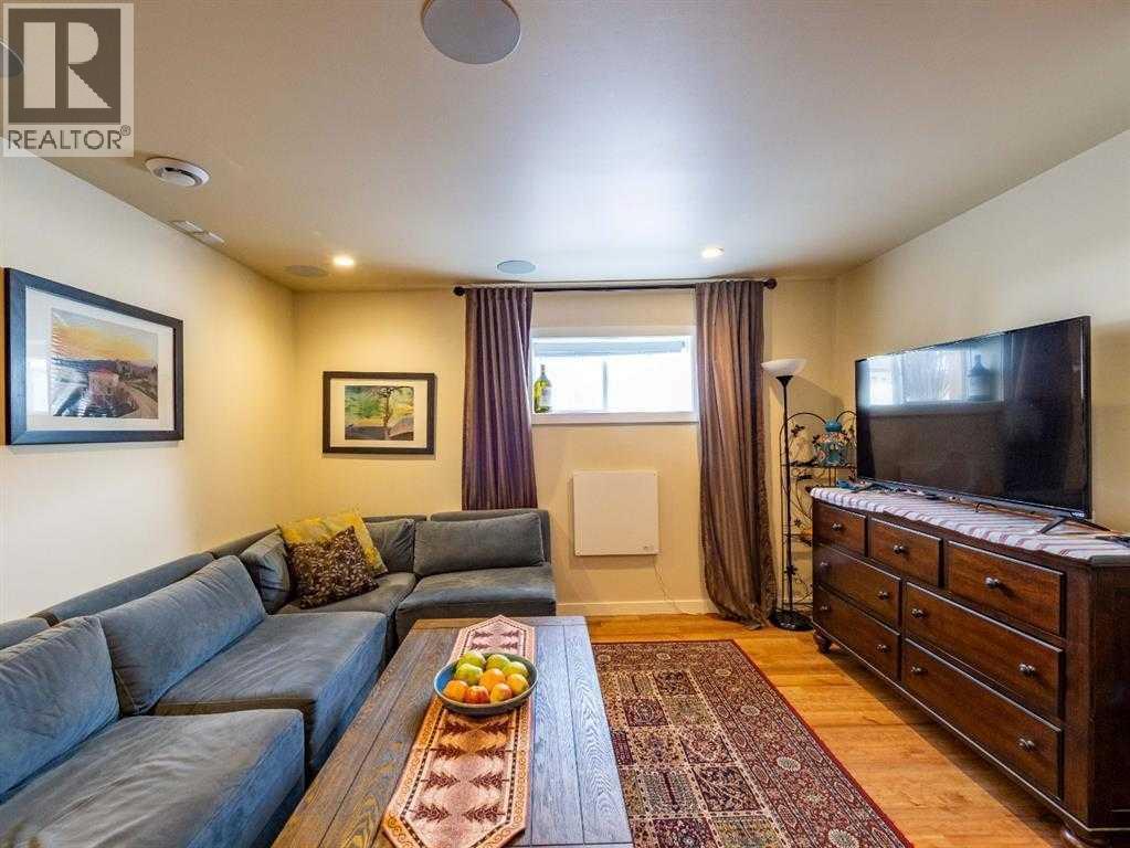 101 Westpoint Gardens, Calgary, Alberta  T3H 4M4 - Photo 25 - A2299192