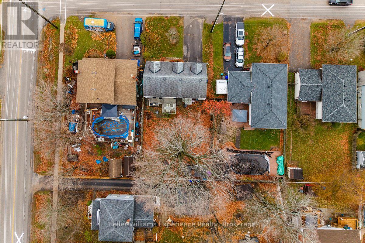 4 Dunlop Street, Penetanguishene, Ontario  L9M 1J2 - Photo 13 - S12704956