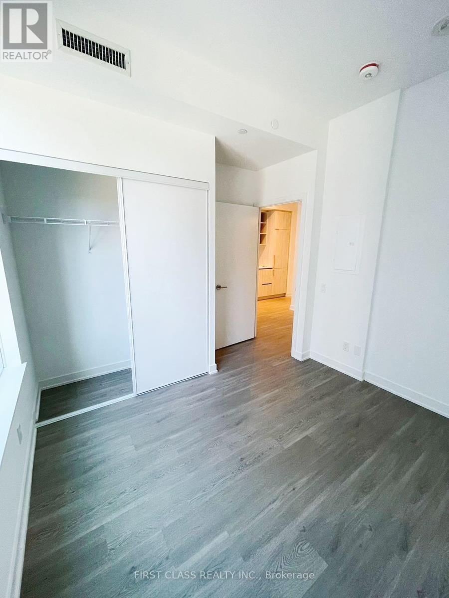 1001 - 8 Wellesley Street W, Toronto, Ontario  M4Y 0J5 - Photo 7 - C12983604