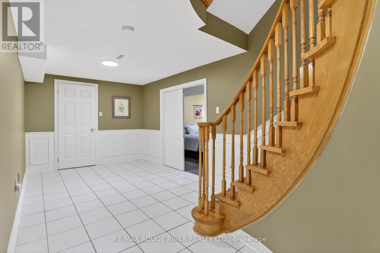 60 Emmett Place, Whitby, Ontario  L1R 2B4 - Photo 35 - E12974824