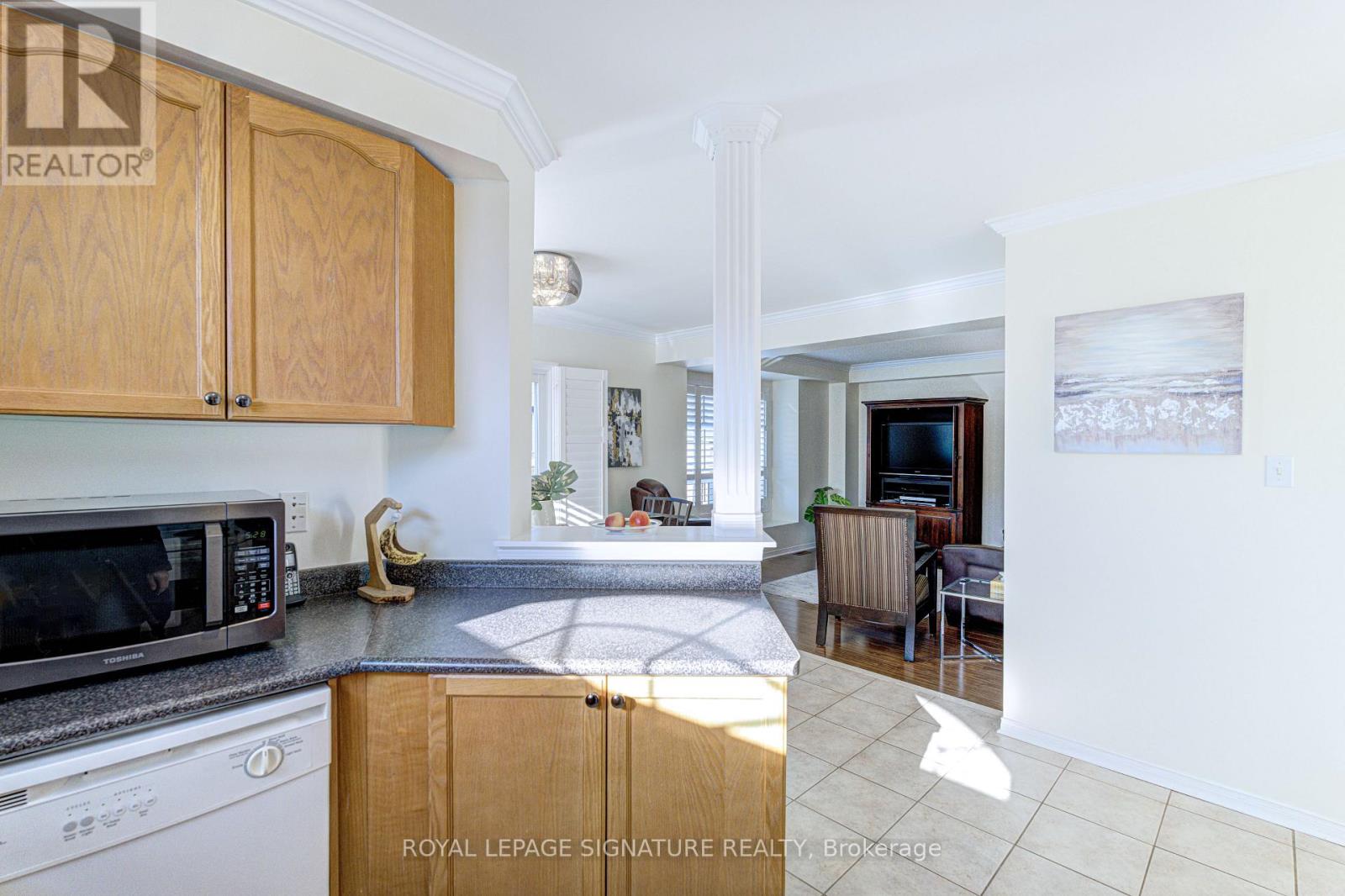 1019 Kennedy Circle, Milton, Ontario  L9T 5S4 - Photo 17 - W12983100