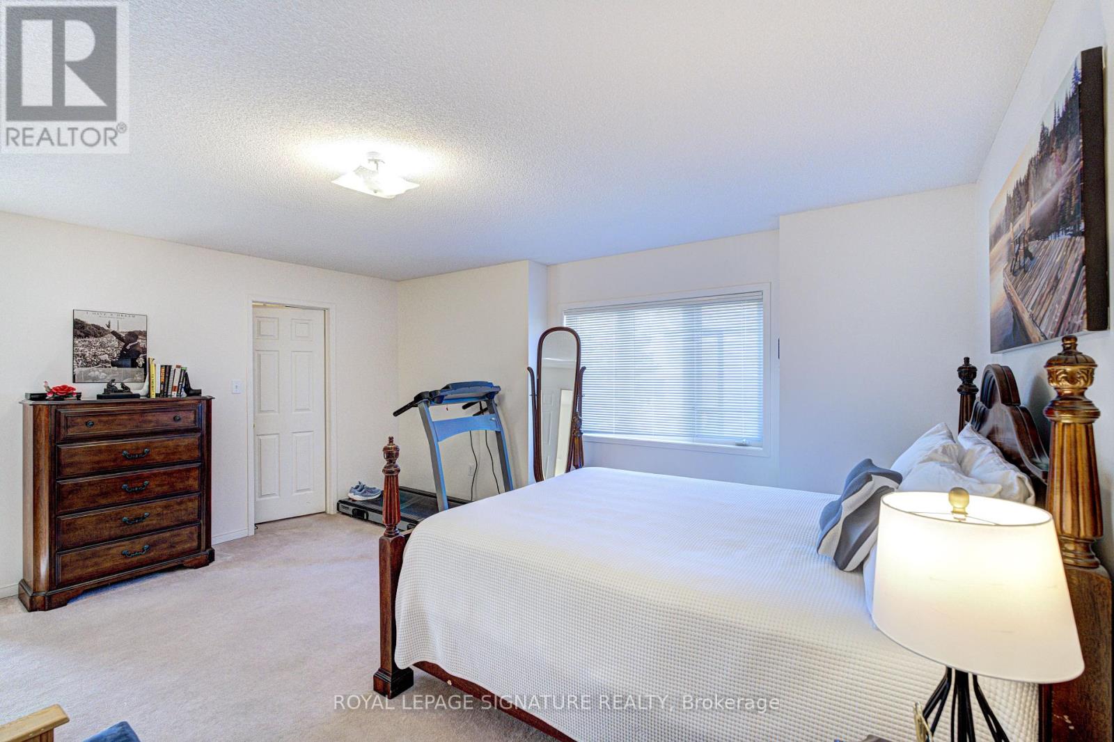 1019 Kennedy Circle, Milton, Ontario  L9T 5S4 - Photo 36 - W12983100