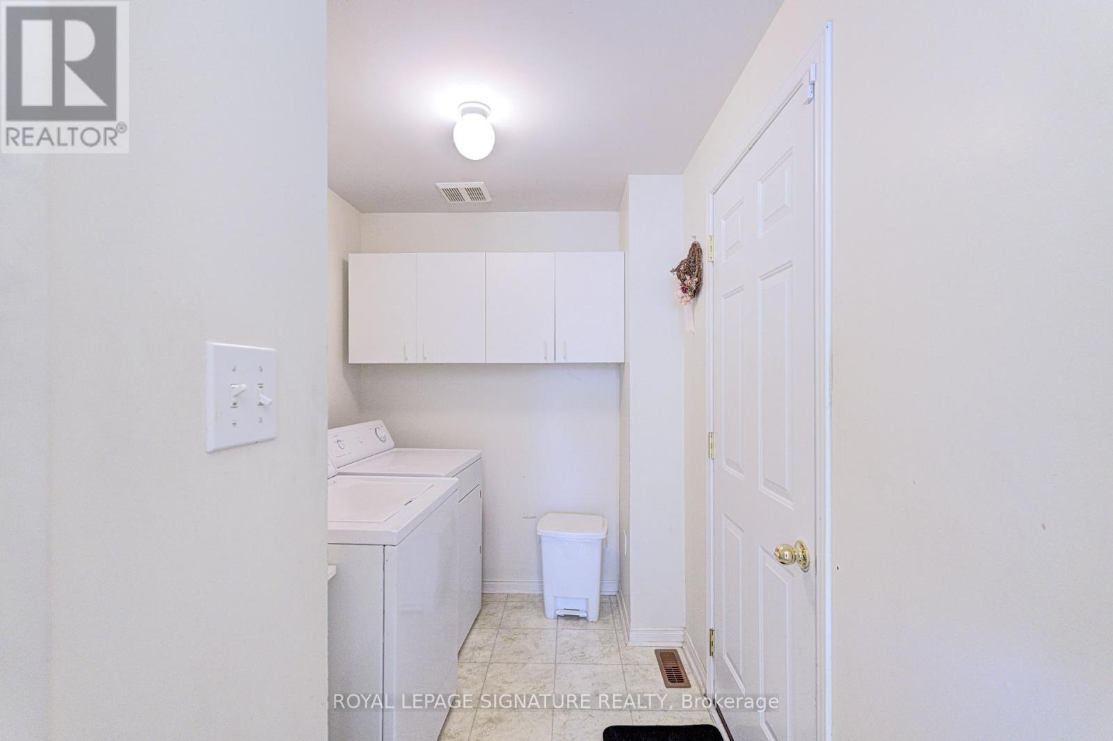 1019 Kennedy Circle, Milton, Ontario  L9T 5S4 - Photo 32 - W12983100