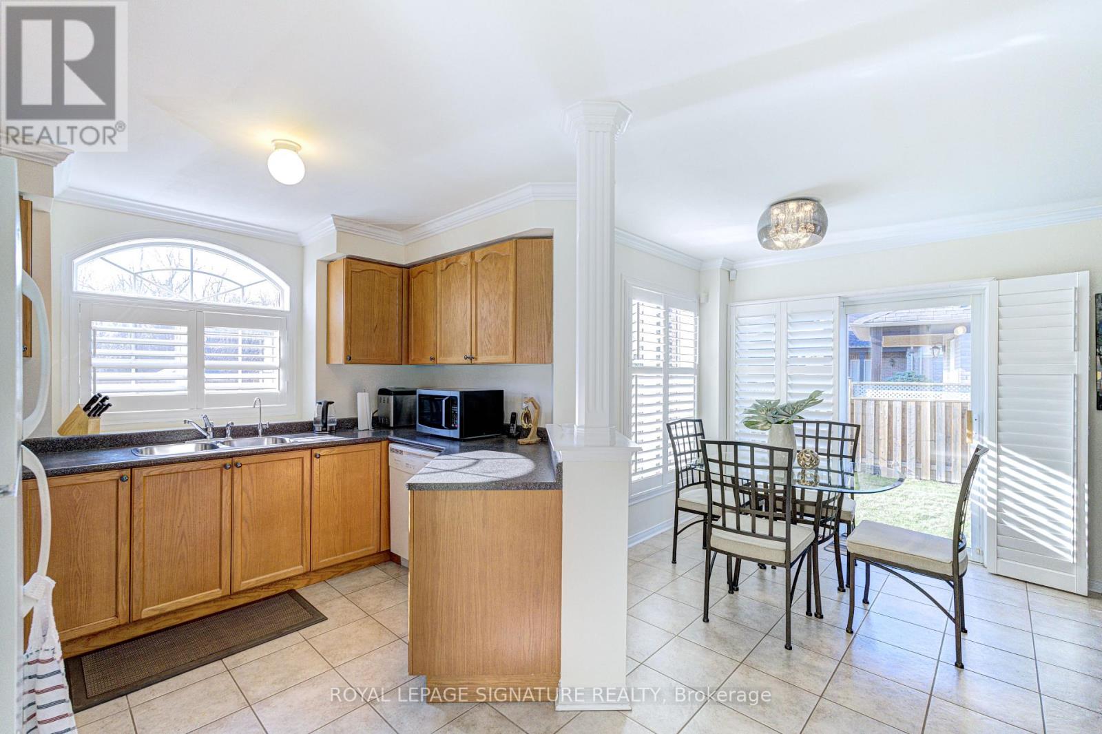 1019 Kennedy Circle, Milton, Ontario  L9T 5S4 - Photo 15 - W12983100