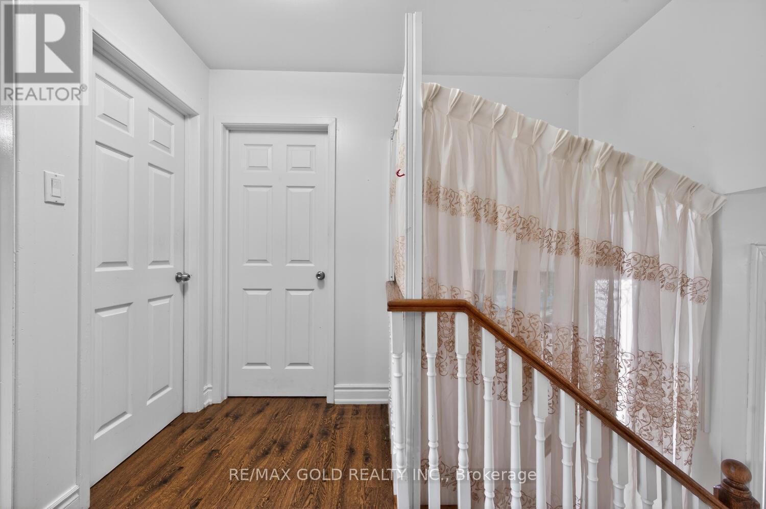 3031 Lafontaine Road, Mississauga, Ontario  L4T 1Z4 - Photo 20 - W12983492