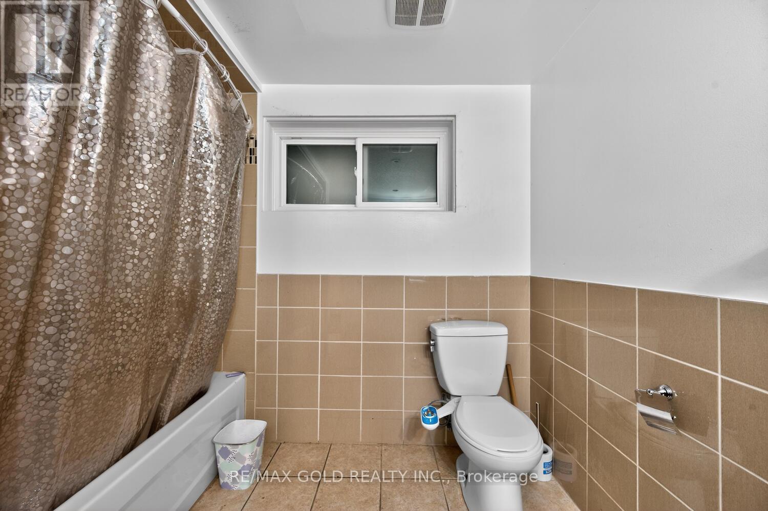 3031 Lafontaine Road, Mississauga, Ontario  L4T 1Z4 - Photo 36 - W12983492