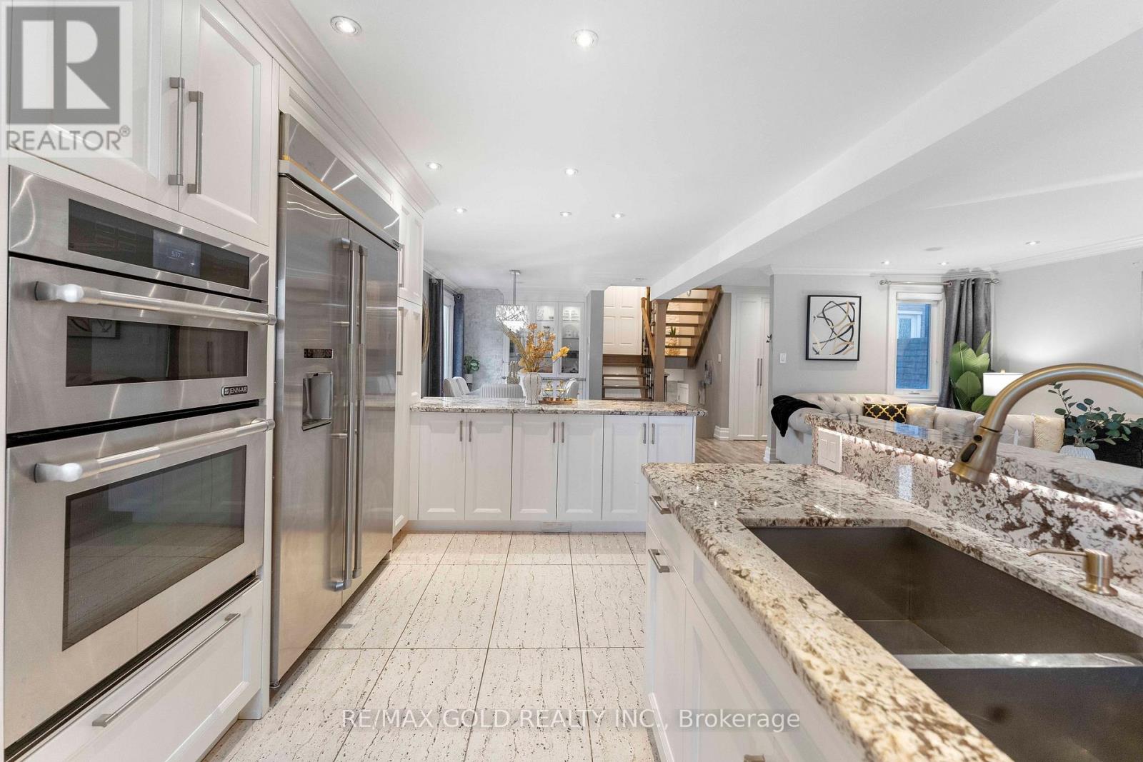 4187 Trellis Crescent, Mississauga, Ontario  L5L 2M1 - Photo 7 - W12983516