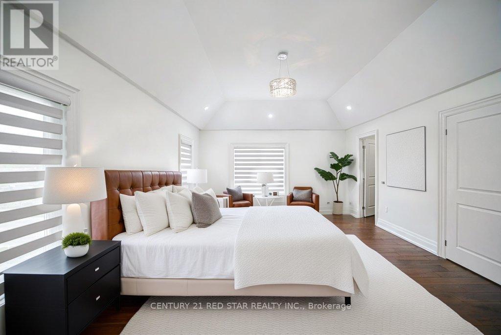 164 Elmhurst Drive, Toronto, Ontario  M9W 2K6 - Photo 10 - W12983520