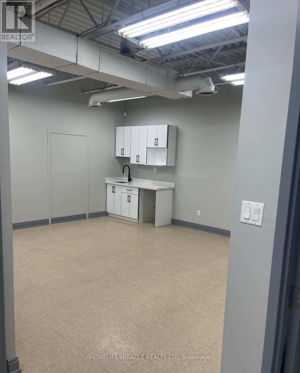 3 - 7195 Tranmere Drive, Mississauga, Ontario  L5S 1N4 - Photo 11 - W12983542