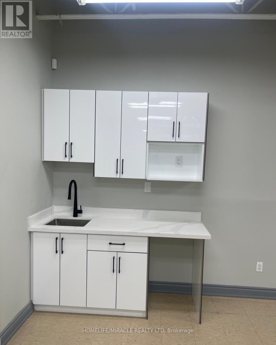 3 - 7195 Tranmere Drive, Mississauga, Ontario  L5S 1N4 - Photo 8 - W12983542