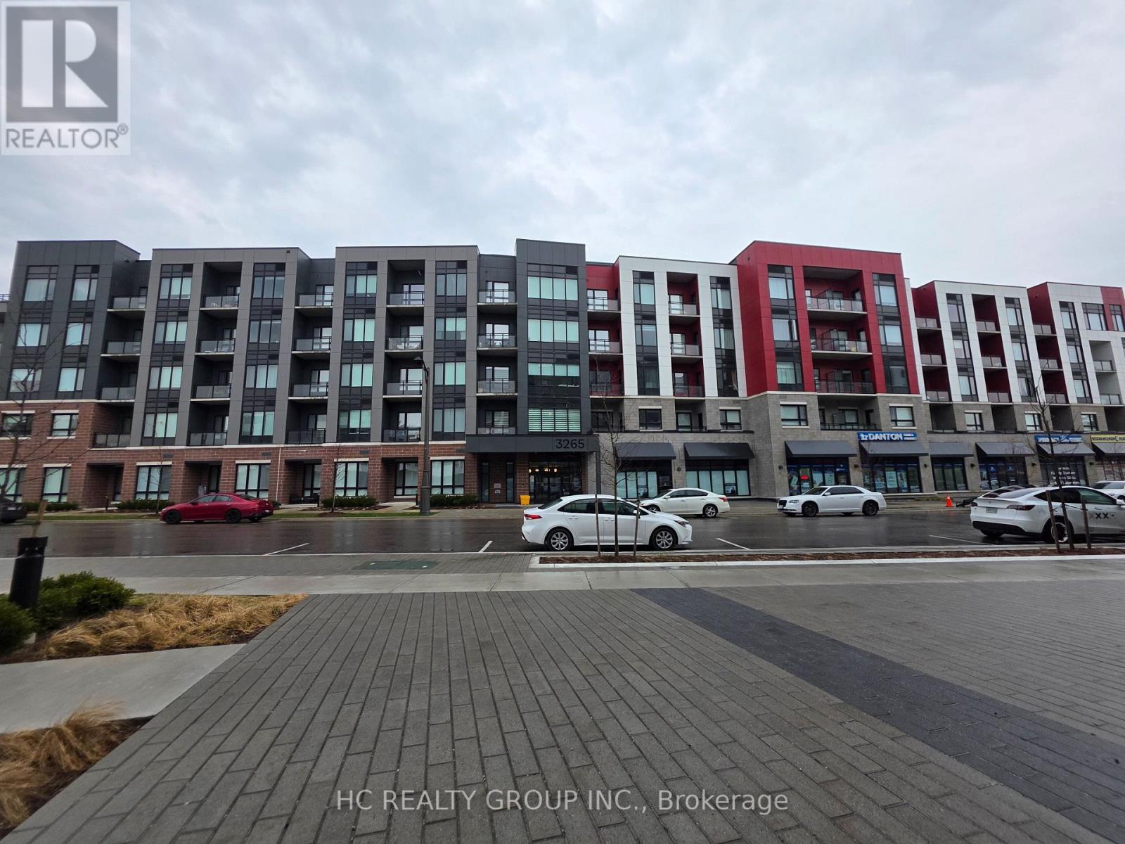 404 - 3265 Carding Mill Trail, Oakville, Ontario  L6M 5P7 - Photo 2 - W12983548