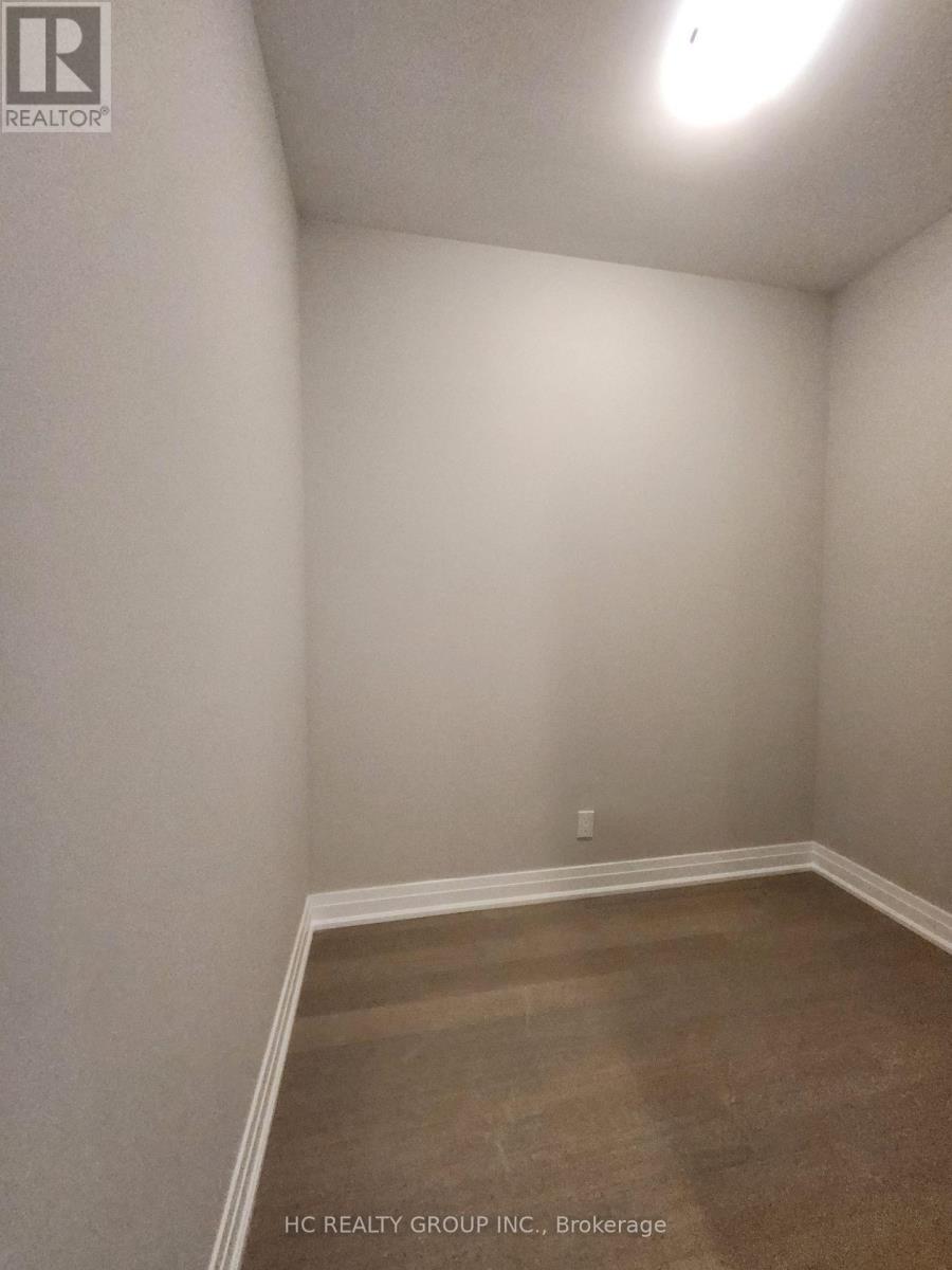 404 - 3265 Carding Mill Trail, Oakville, Ontario  L6M 5P7 - Photo 4 - W12983548