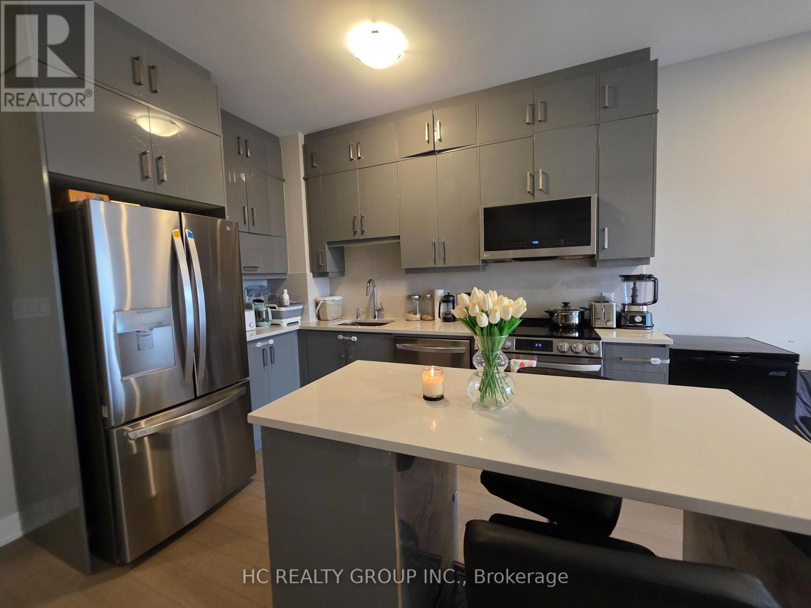 404 - 3265 Carding Mill Trail, Oakville, Ontario  L6M 5P7 - Photo 7 - W12983548