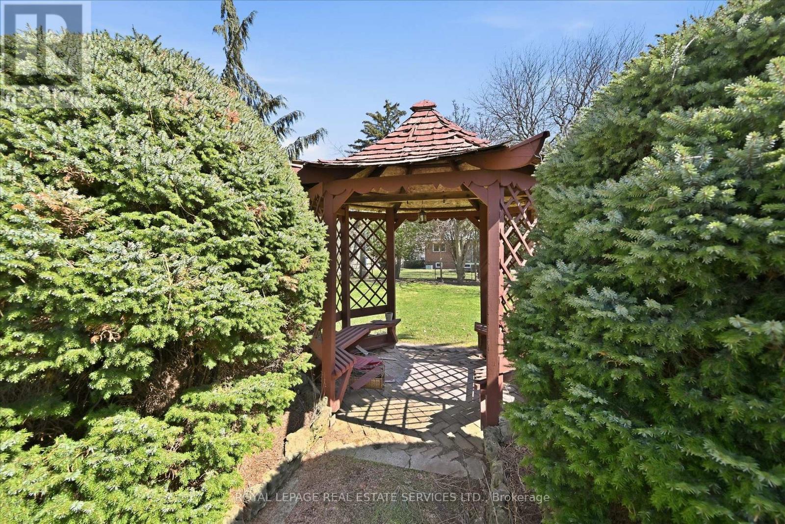 2142 Hixon Street, Oakville, Ontario  L6L 1T4 - Photo 46 - W12983584