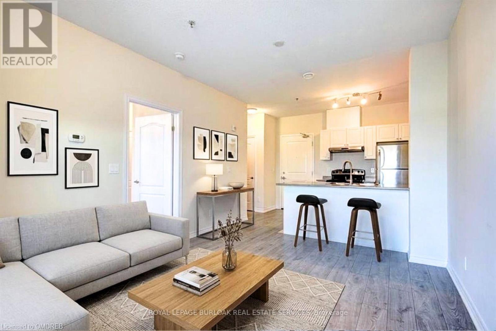 308 - 1360 Costigan Road, Milton, Ontario  L9T 0Y8 - Photo 3 - W12983616