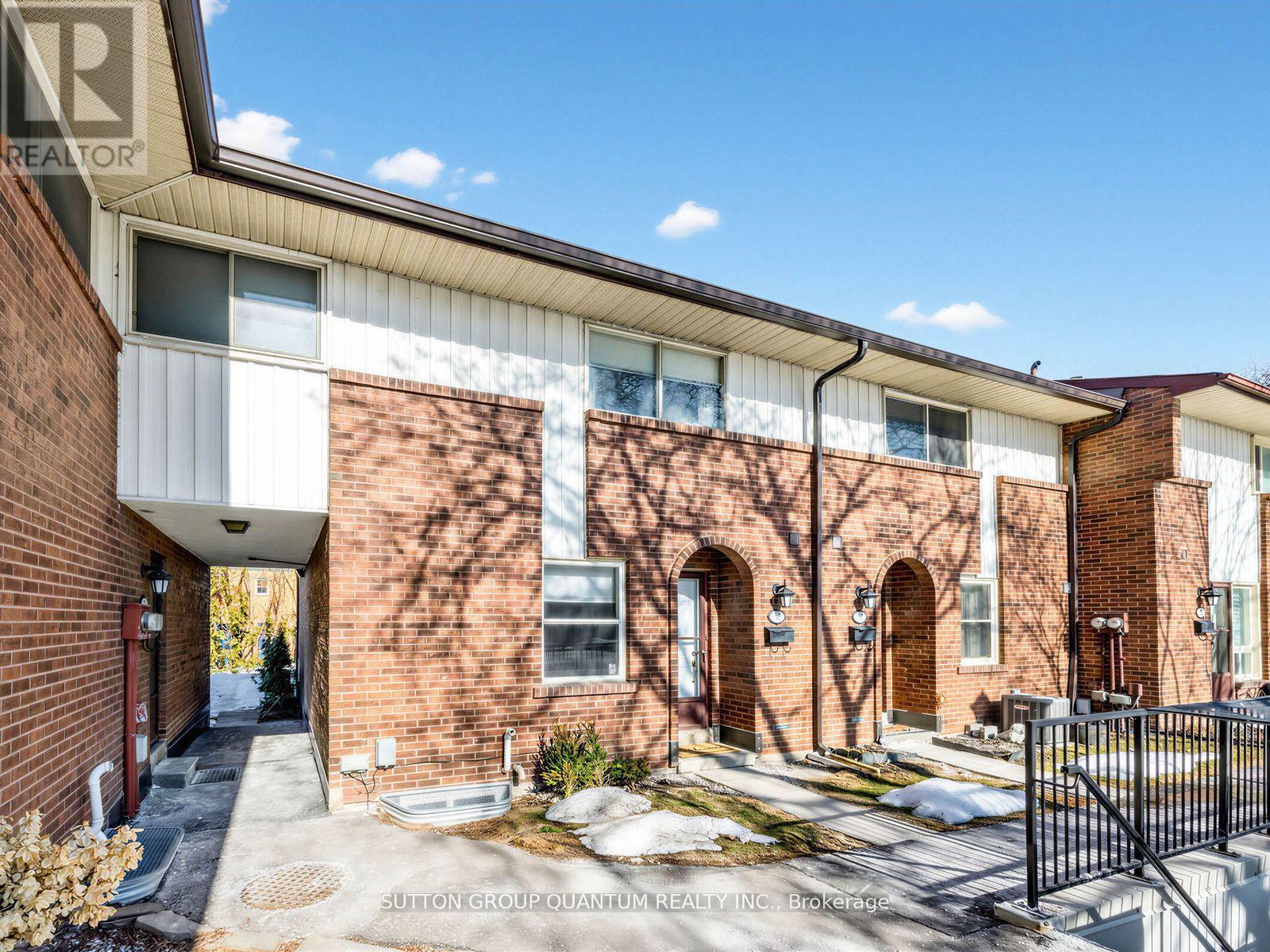 30 - 3665 FLAMEWOOD DRIVE, Mississauga, Ontario