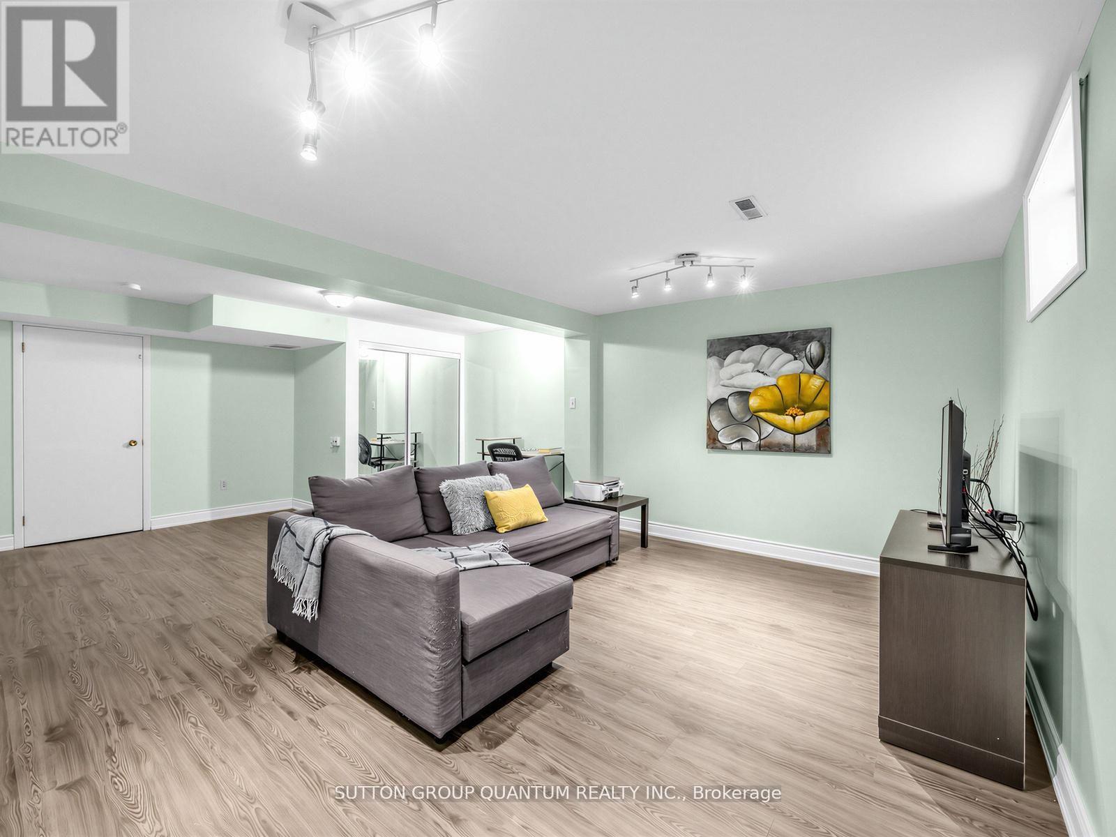 30 - 3665 Flamewood Drive, Mississauga, Ontario  L4Y 3P5 - Photo 27 - W12983618