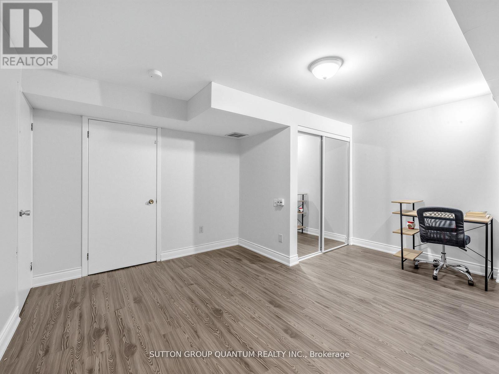 30 - 3665 Flamewood Drive, Mississauga, Ontario  L4Y 3P5 - Photo 29 - W12983618