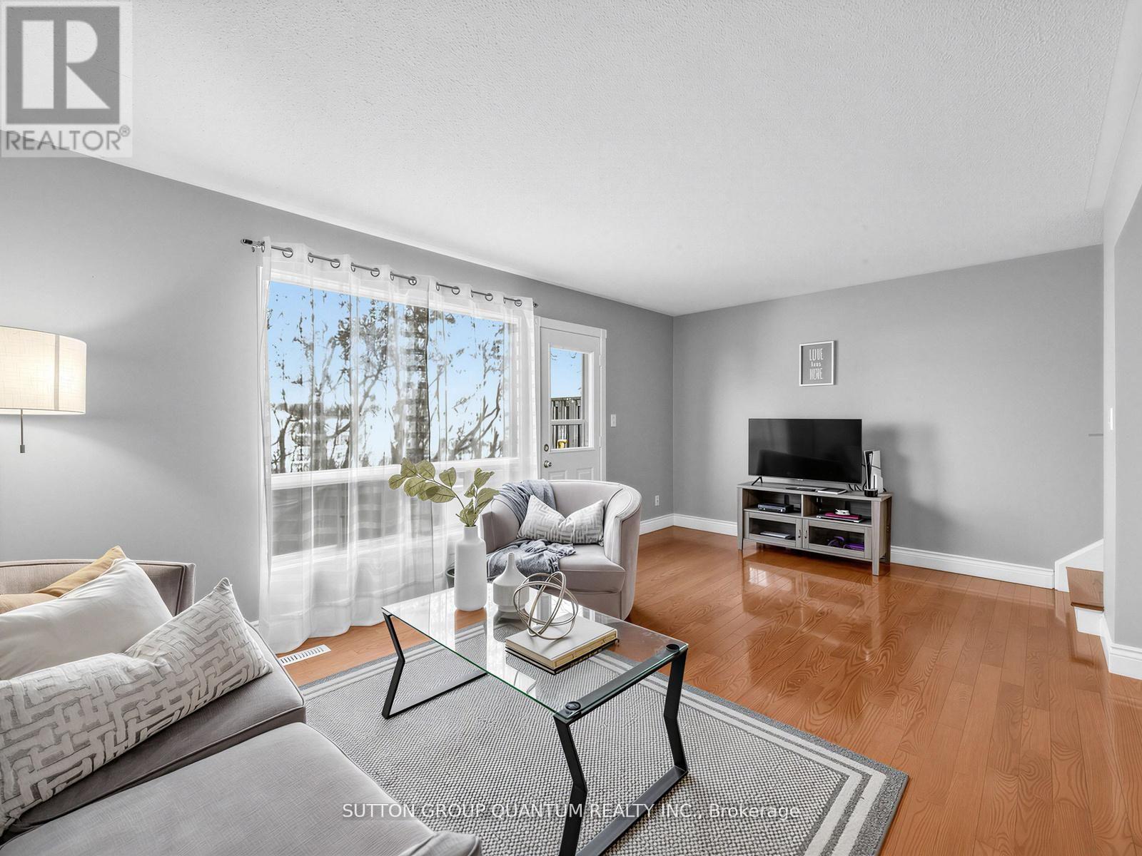 30 - 3665 Flamewood Drive, Mississauga, Ontario  L4Y 3P5 - Photo 8 - W12983618