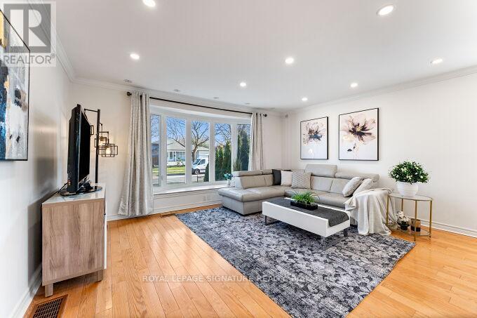 130 Carsbrooke Road, Toronto, Ontario  M9C 3C8 - Photo 12 - W12983640