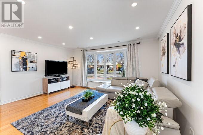 130 Carsbrooke Road, Toronto, Ontario  M9C 3C8 - Photo 13 - W12983640