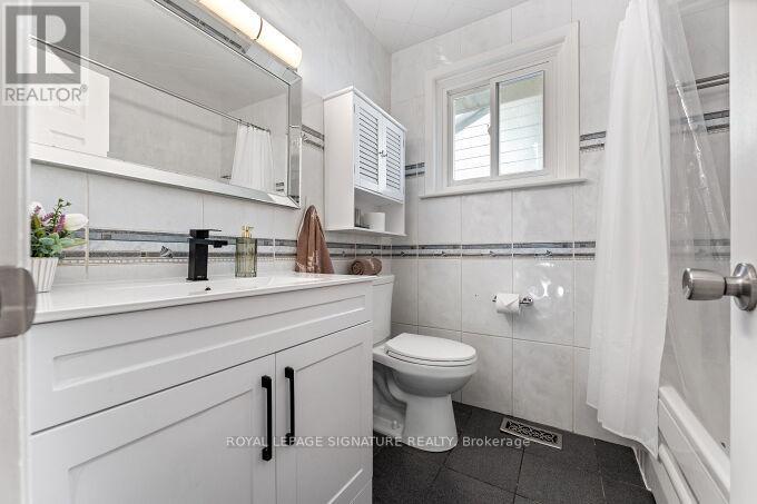 130 Carsbrooke Road, Toronto, Ontario  M9C 3C8 - Photo 27 - W12983640