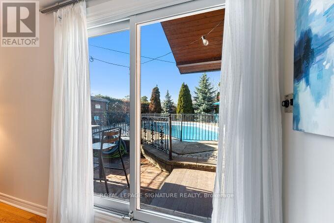 130 Carsbrooke Road, Toronto, Ontario  M9C 3C8 - Photo 9 - W12983640