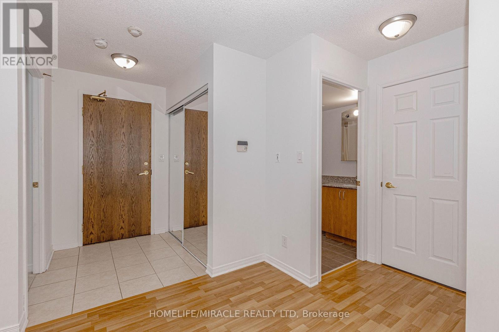 1403 - 4850 Glen Erin Drive, Mississauga, Ontario  L5M 7S1 - Photo 6 - W12983654