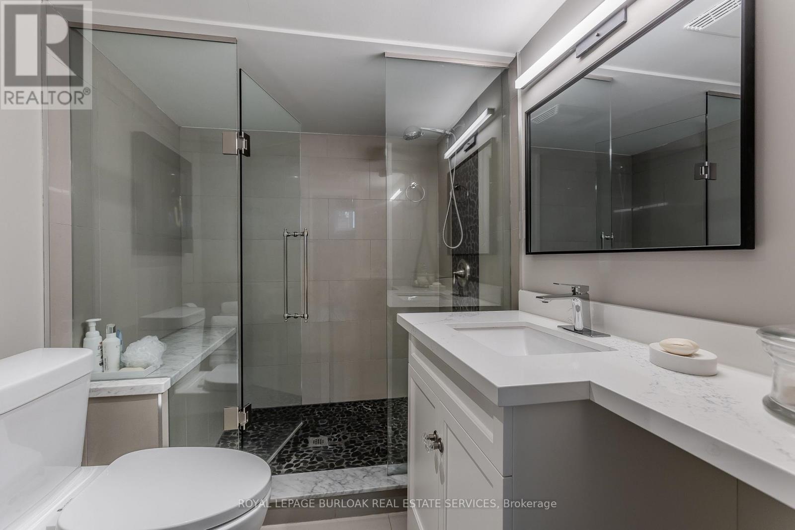 1375 Langdale Crescent, Oakville, Ontario  L6H 2K7 - Photo 28 - W12983666