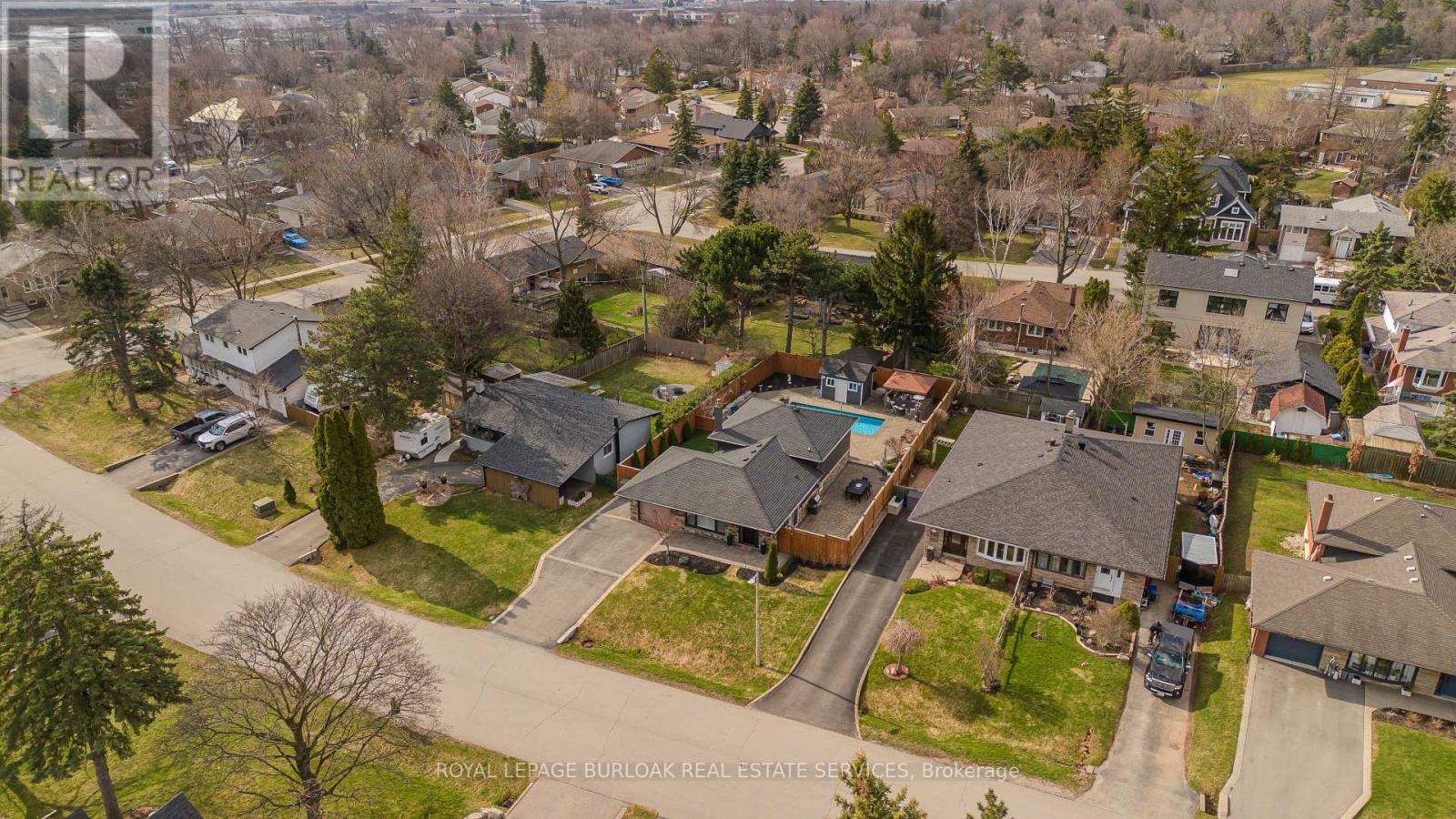 1375 Langdale Crescent, Oakville, Ontario  L6H 2K7 - Photo 39 - W12983666