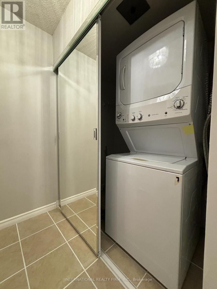 1511 - 4080 Living Arts Drive, Mississauga, Ontario  L5B 4N3 - Photo 15 - W12983668