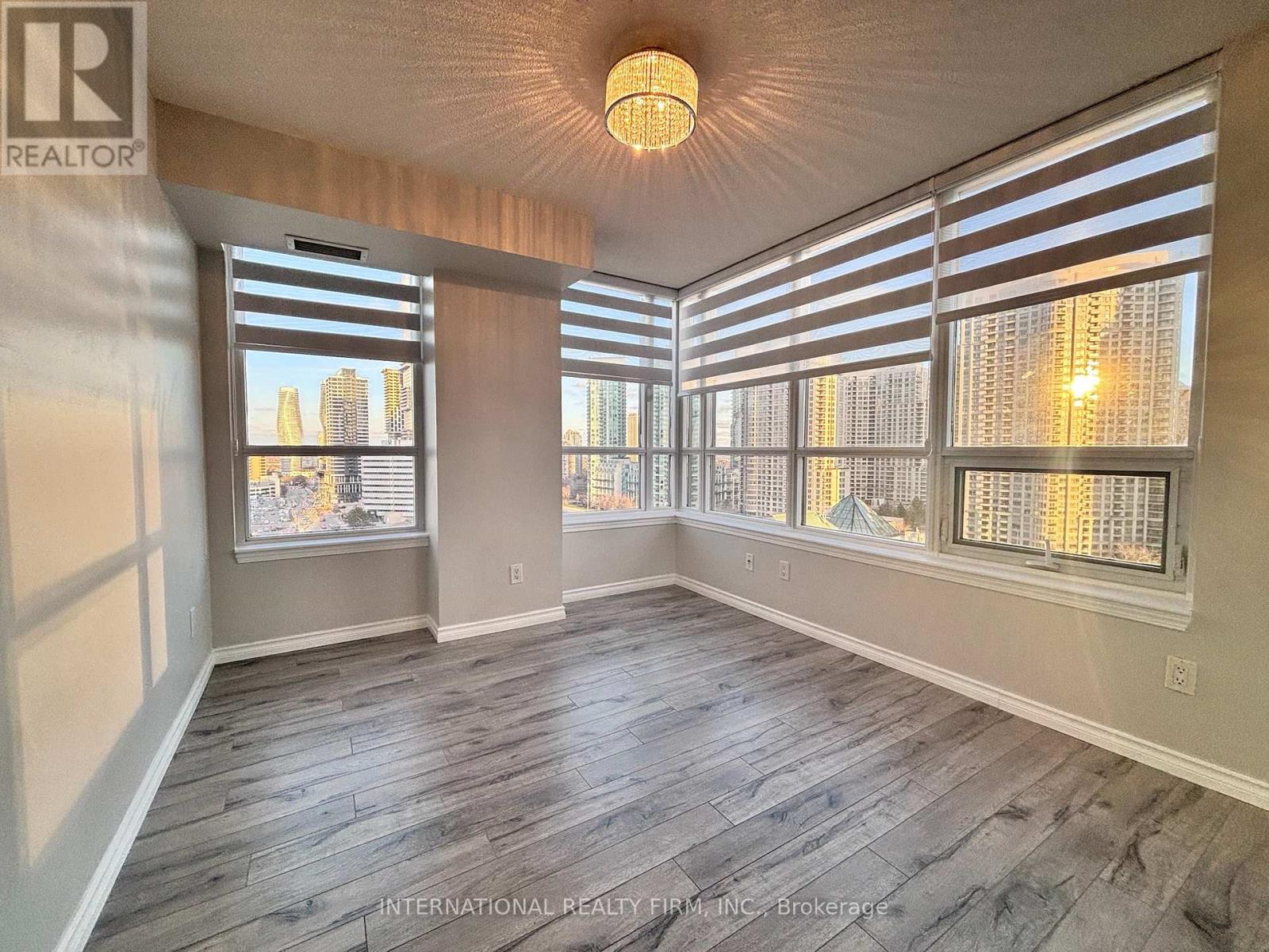 1511 - 4080 Living Arts Drive, Mississauga, Ontario  L5B 4N3 - Photo 7 - W12983668