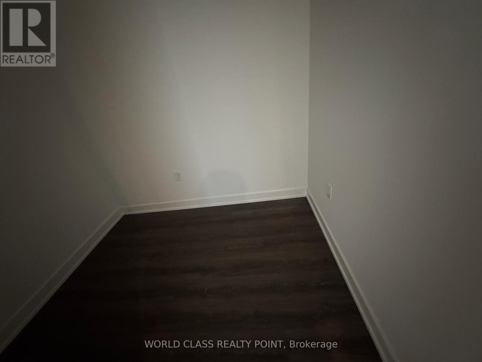 1109 - 448 Burnhamthorpe Road W, Mississauga, Ontario  L5B 0R4 - Photo 17 - W12983706