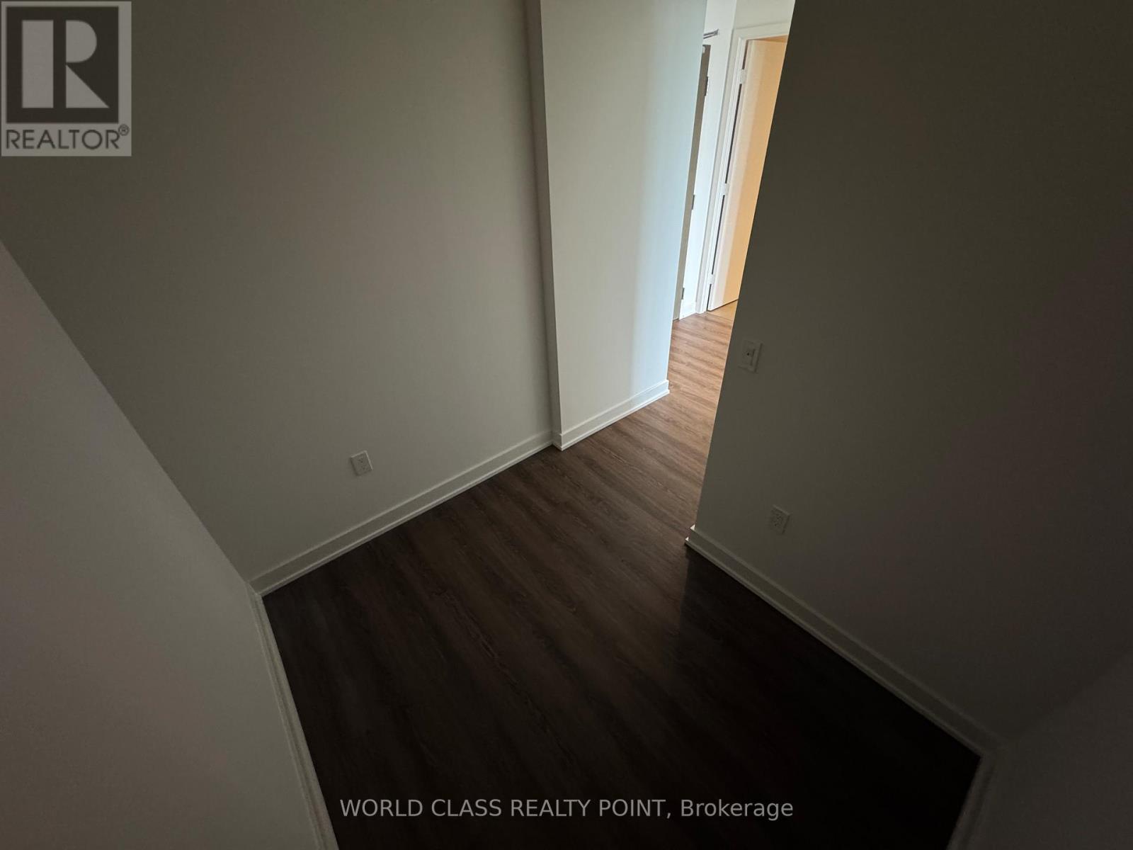 1109 - 448 Burnhamthorpe Road W, Mississauga, Ontario  L5B 0R4 - Photo 18 - W12983706