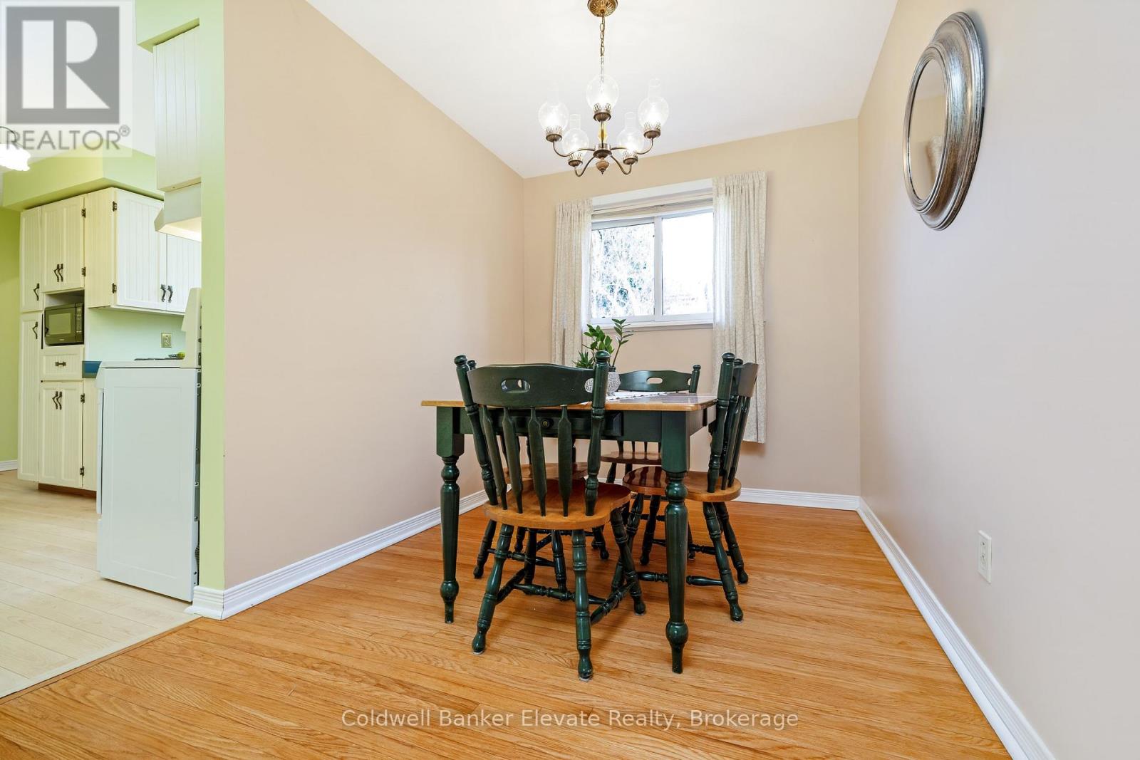 65 John Street, Halton Hills, Ontario L7G 2J9 - Photo 13 - W12983716