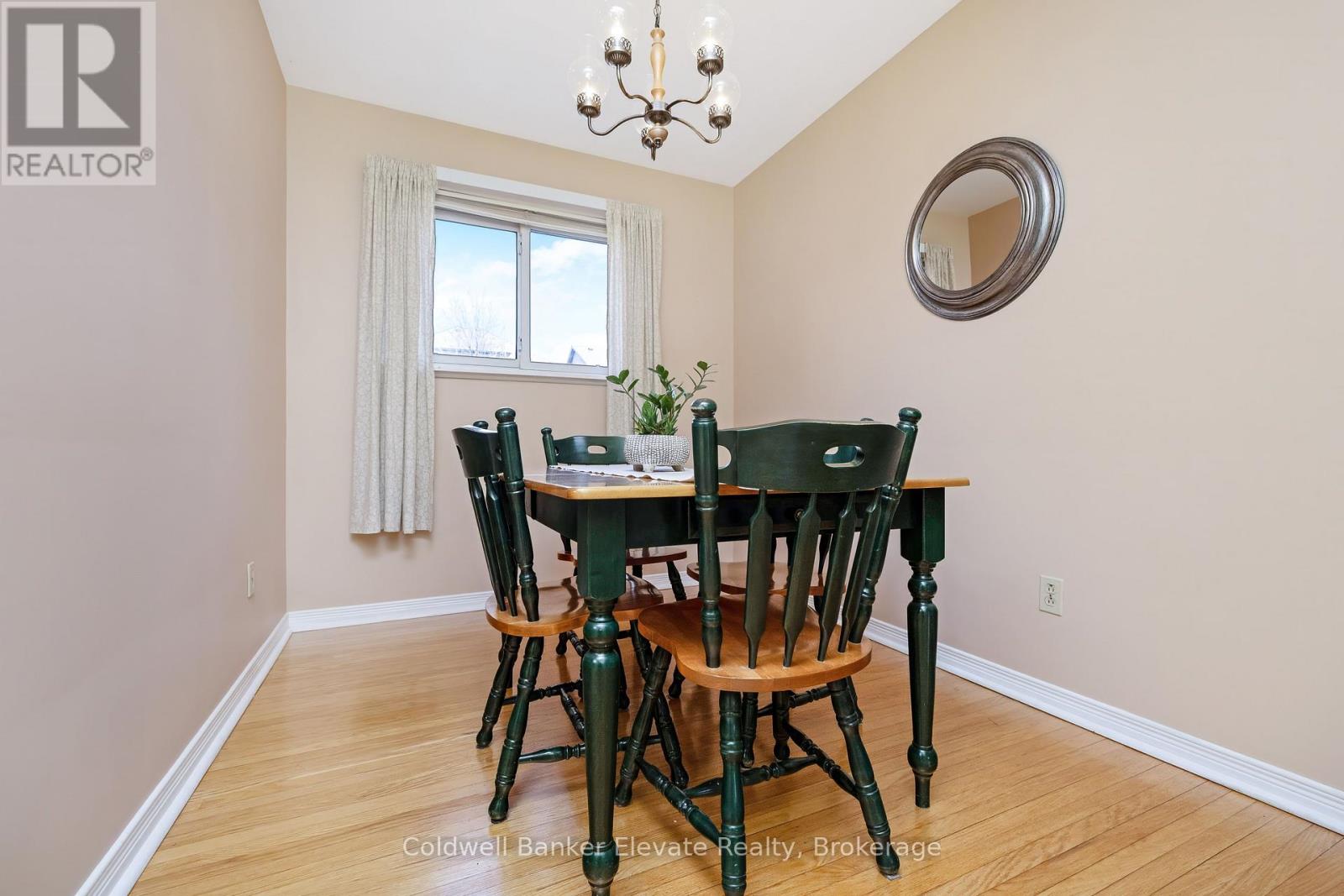 65 John Street, Halton Hills, Ontario L7G 2J9 - Photo 14 - W12983716