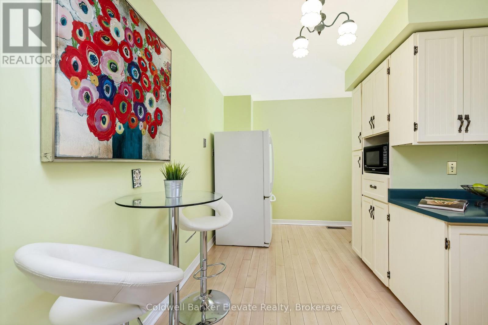 65 John Street, Halton Hills, Ontario L7G 2J9 - Photo 18 - W12983716