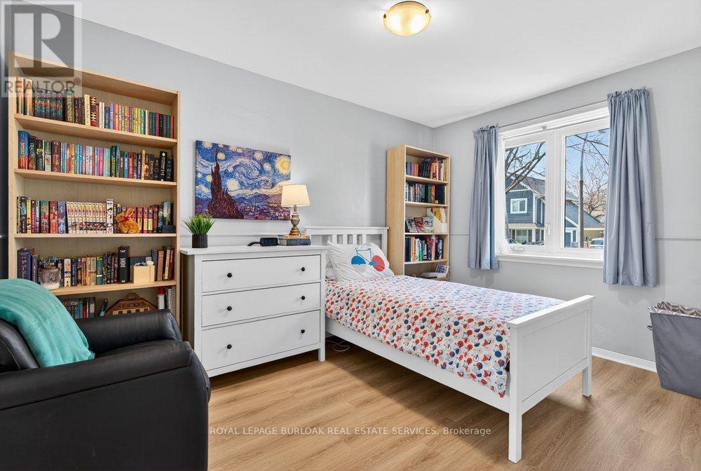 578 Holly Hill Crescent, Burlington, Ontario  L7L 3Z7 - Photo 18 - W12983720