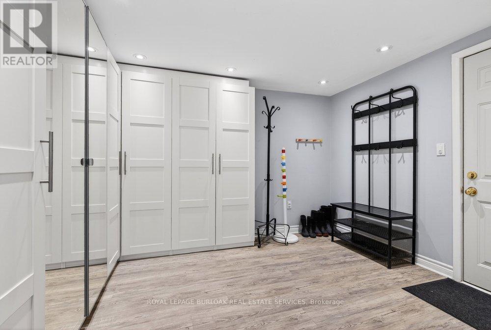 578 Holly Hill Crescent, Burlington, Ontario  L7L 3Z7 - Photo 26 - W12983720