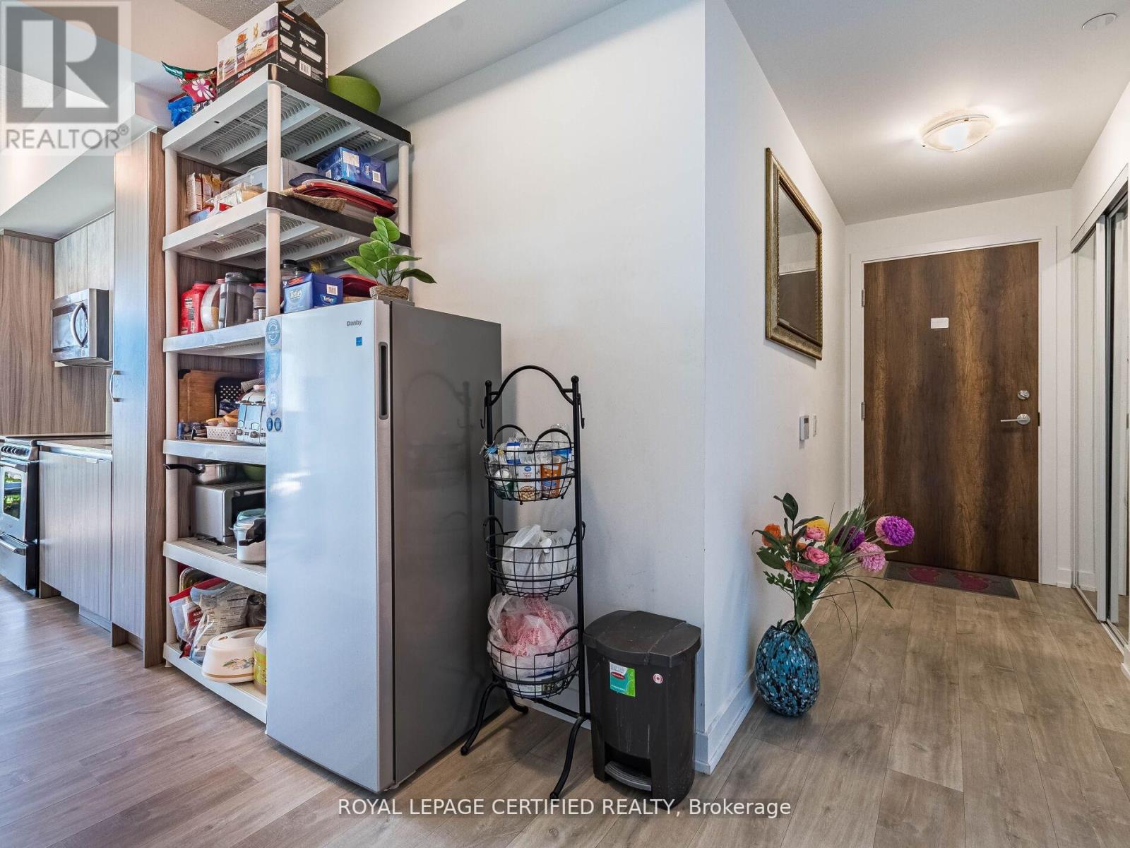 715 - 251 Manitoba Street, Toronto, Ontario  M8Y 0C7 - Photo 10 - W12983722