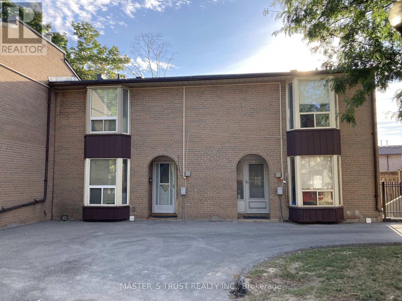 72 - 246 JOHN GARLAND BOULEVARD, Toronto, Ontario