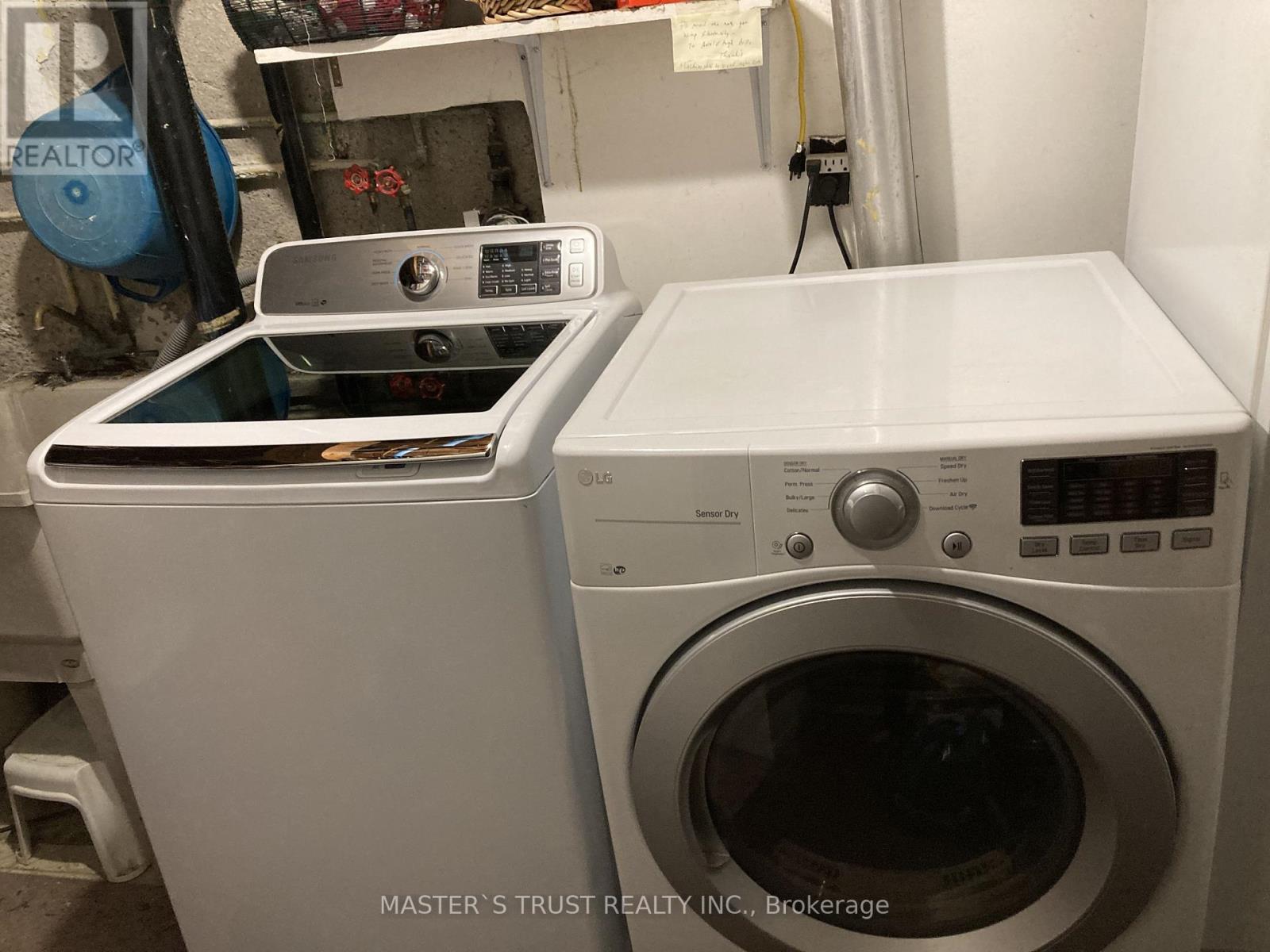 72 - 246 John Garland Boulevard, Toronto, Ontario M9V 1N8 - Photo 14 - W12983750