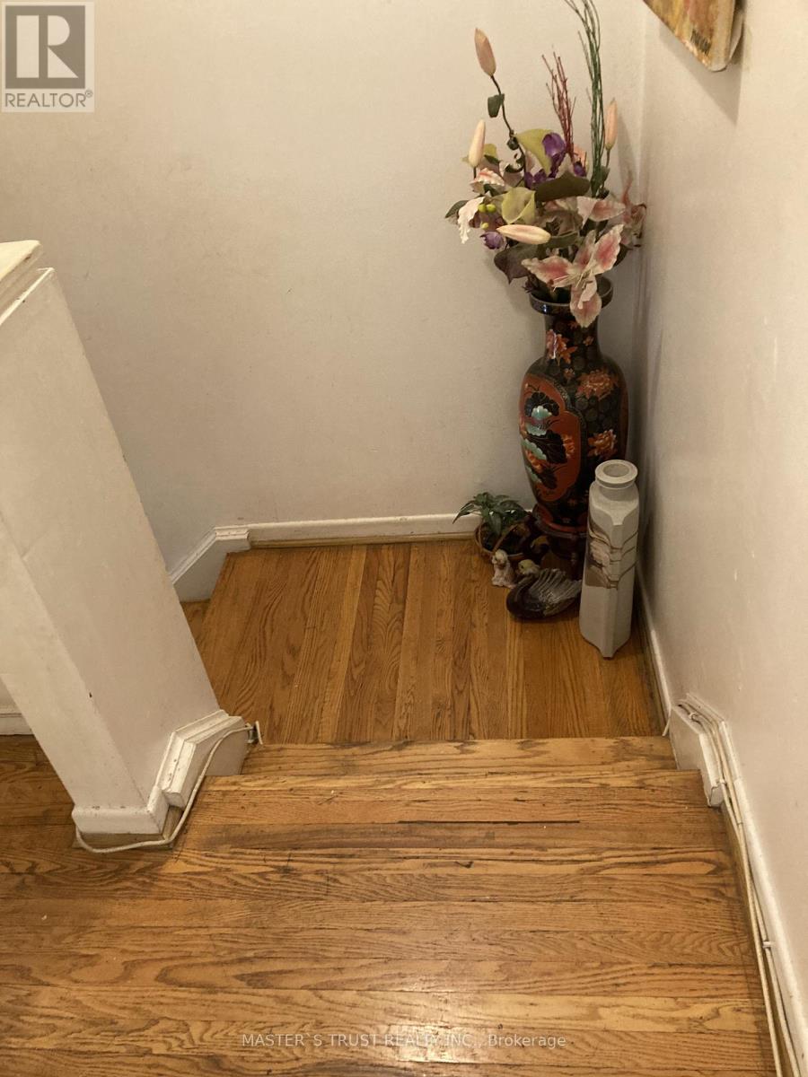 72 - 246 John Garland Boulevard, Toronto, Ontario M9V 1N8 - Photo 3 - W12983750