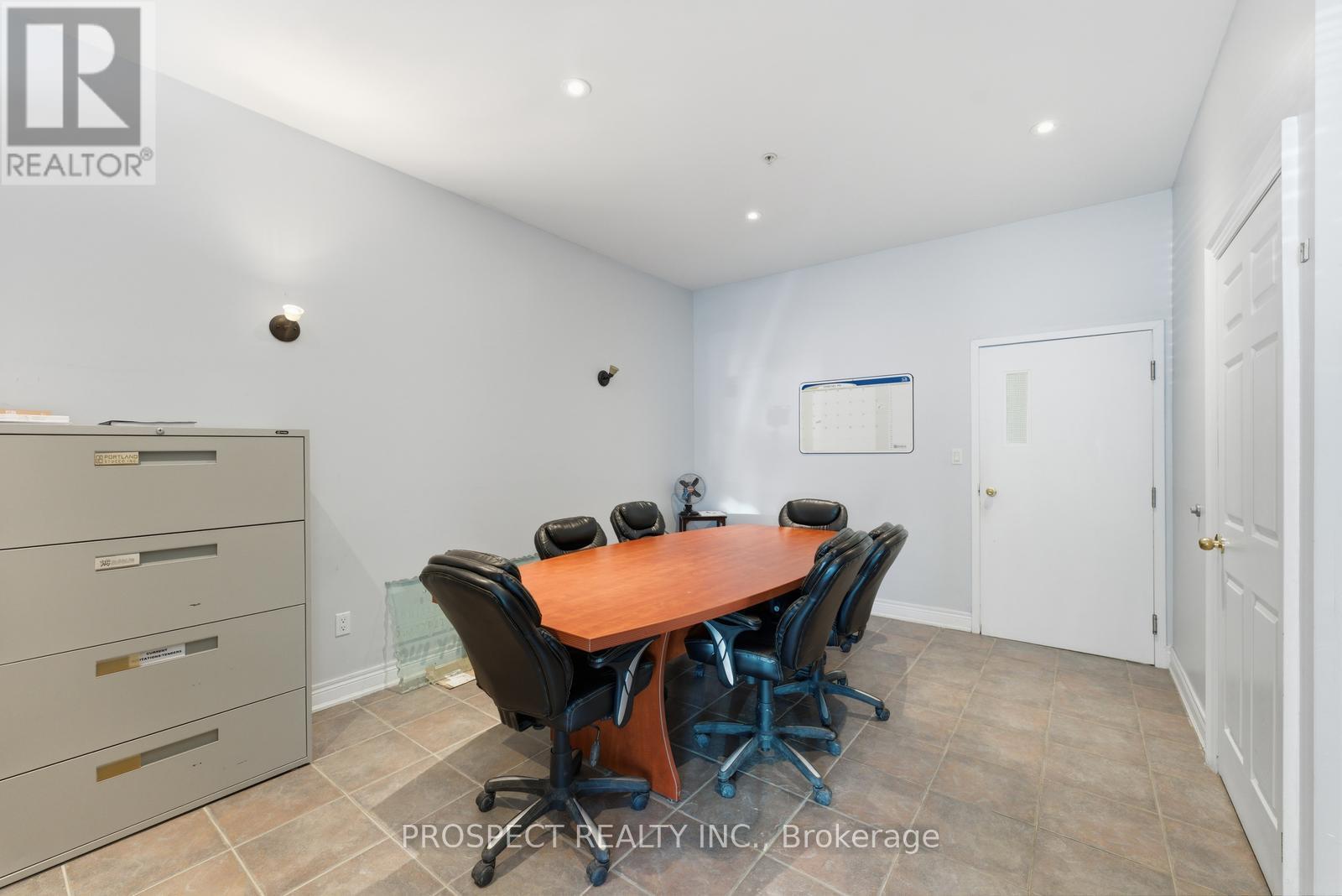 2 - 365 Healey Road, Caledon, Ontario  L7E 5C1 - Photo 8 - W12983810