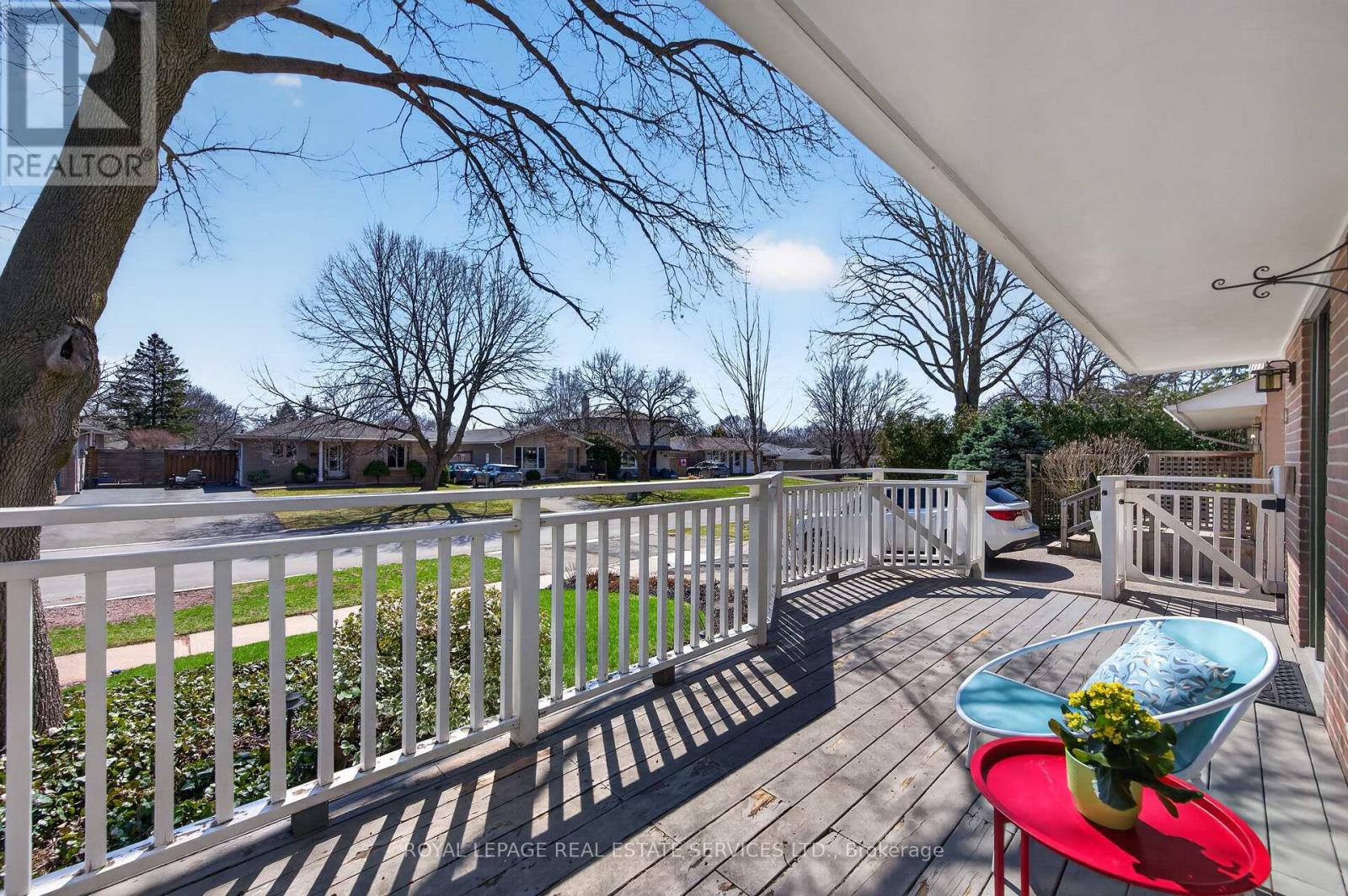 141 Oakdale Drive, Oakville, Ontario  L6H 1J4 - Photo 5 - W12983852