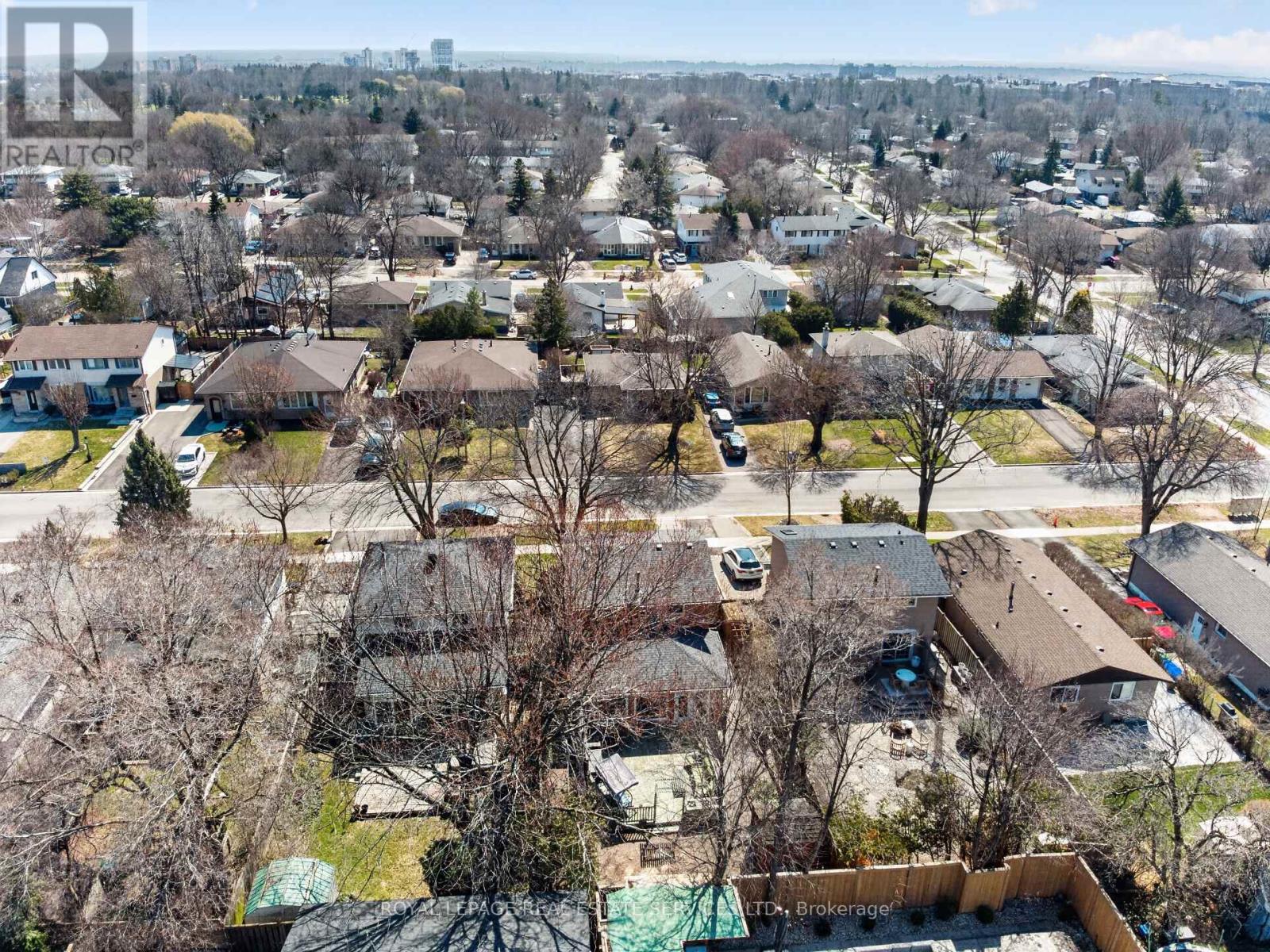 141 Oakdale Drive, Oakville, Ontario  L6H 1J4 - Photo 50 - W12983852