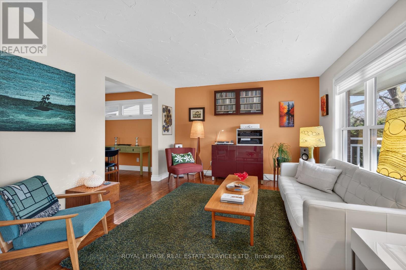 141 Oakdale Drive, Oakville, Ontario  L6H 1J4 - Photo 8 - W12983852